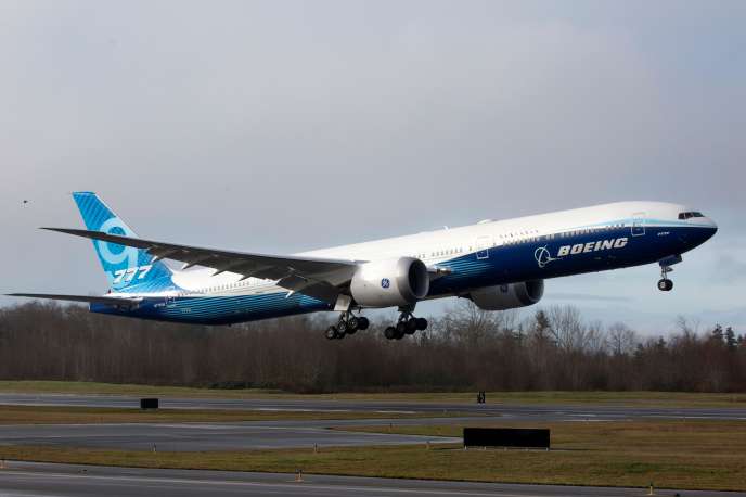 Boeing 777x flight tracker